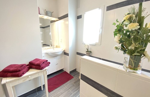 Larroque-sur-l'Osse Bed & Breakfast | 2 Bedrooms private bathroom