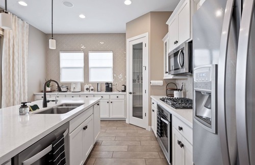 Chandler House | 2 Beds 2.5 Baths Chandler