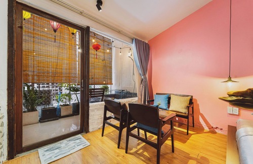 Downtown Ho Chi Minh City Apartment | 2 Beds Saigon Retro Stay In District 1