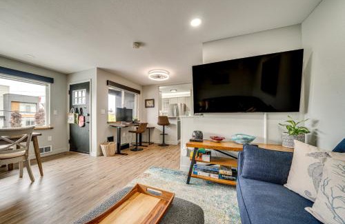 Alki House | 2 Blocks to Beach Park Cozy Seattle Townhome