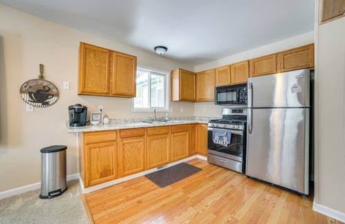 Higgins Lake Cabin | 2 Blocks to Higgins Lake: Family-Friendly Home