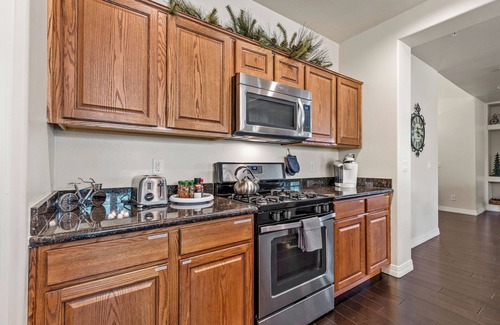 Flagstaff House | 2 BR 2.5 BTH + loft - Central, A/C & Spacious!