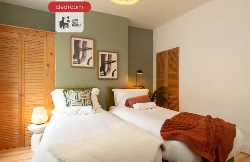 Leicester Apartment | 2 BR Apartment By Littlepiggyrentals Short Lets & Serviced Accommodation Leicester With Wi-Fi, Free Parking & Outdoor Area