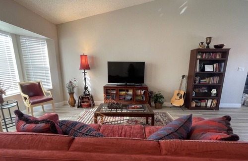 St. George Condo | 2 BR CONDO in the heart of St George! INCREDIBLE VIEWS, all the way to Zion!