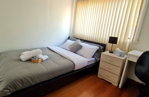 Broadmeadows House | 2 BR Home close to Melb Airport