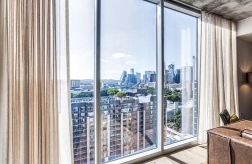 Rainey Street Historic District Apartment | 2 BR Lux Panoramic View - Rainey