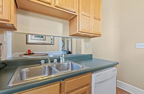 Babe Denny House | 2 BR Next To Lucas Oil - Walk to Conventions!