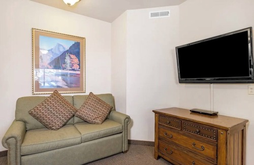 Tahoe Village Resort | 2 BR Ridge Tahoe Luxury Resort Vacation Club by IHG - Sleeps 6