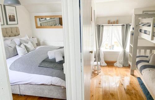 Fylingdales House | 2 Browcote Cottage