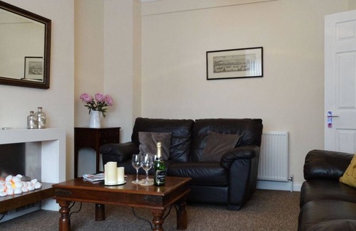 Exmouth Cottage | 2 CARLTON MEWS, family friendly, country holiday cottage in Exmouth