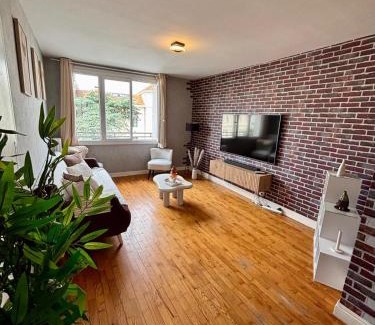 Leon Blum - Bon Coin Apartment | 2 Chambres, Residence avec Parking !