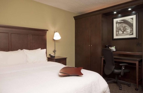 Castleton Hotel | 2 Connecting Suites at a Hotel