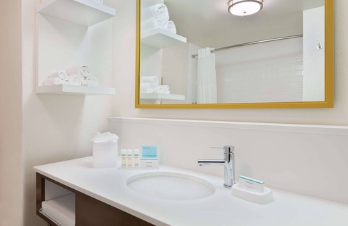 North Buckhead Hotel | 2 Connecting Suites at a Hotel