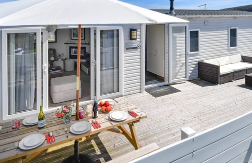 Rhyd-y-clafdy Ski Chalet | 2 Crugan in the beautiful Pwllheli