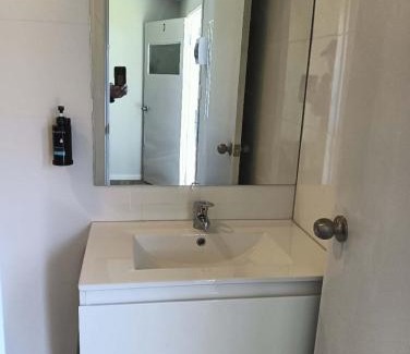 Kawaha Point Ski Chalet | 2 double and 1 sofa beds garden chalet, 7C Salisbury Road, Rotorua