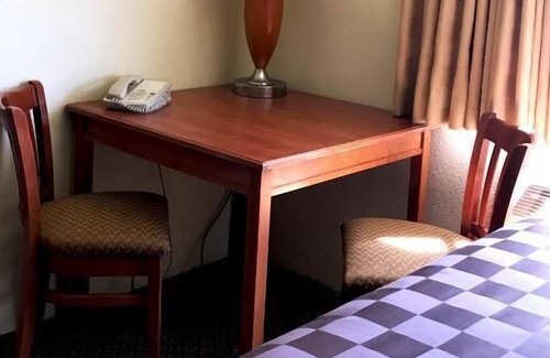 Kellogg Apartment | 2 Double Beds at FairBridge Inn & Suites Kellogg