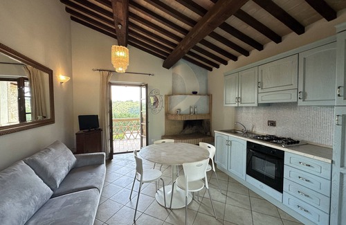 Gualdo Cattaneo Apartment | 2 ENCHANTING FLATS COMPOSING A LOVELY HILLTOP VILLA+ PRIVATE POOL FOR MAX 9 PAX