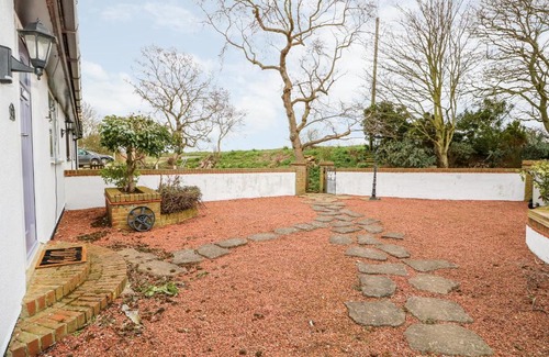 Alford House | 2 Fieldview