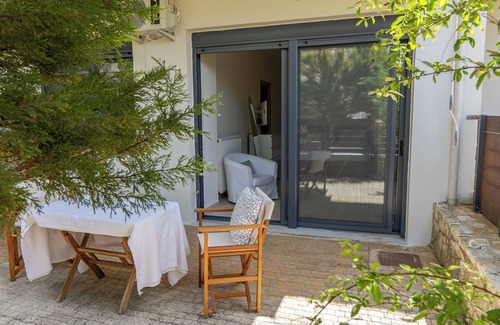 Chania Town House | 2-floor house, free parking, 10 min from city center, for families and groups.