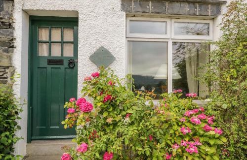 Coniston House | 2 Gateside Cottages