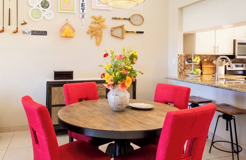 Palm Desert Condo | 2 Guest Rooms on Tee Box #2 Palm Valley CC Includes Tennis & Athletic Membership