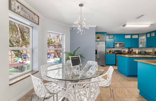 Vilano Beach House | 2 LUX homes-1 PERFECT location -14BD/10BA-Heated Pool-WALK to beach-10 min to DT