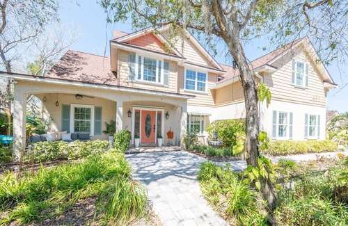Vilano Beach House | 2 LUX homes-1 PERFECT location -14BD/10BA-Heated Pool-WALK to beach-10 min to DT