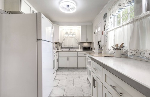 Hyannis Cottage | < 2 Mi to Beach: Cozy Cottage w/Patio on Cape Cod