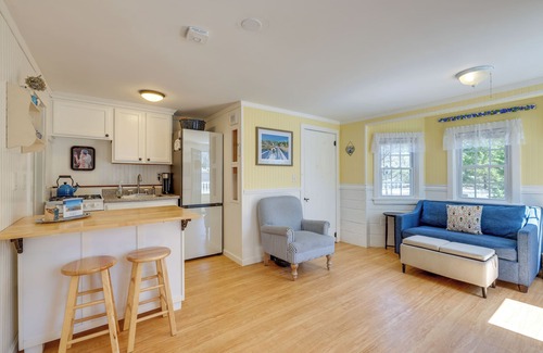 Wellfleet Cottage | 2 Mi to Coastline: Wellfleet Gem w/Deck & Grill