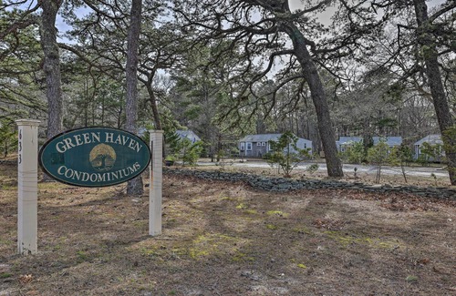 Wellfleet Cottage | 2 Mi to Coastline: Wellfleet Gem w/Deck & Grill