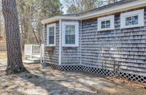 Wellfleet Cottage | 2 Mi to Coastline: Wellfleet Gem w/Deck & Grill