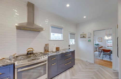 South Congress House | 2 Mi to Downtown Austin: Family Home w/Porch!
