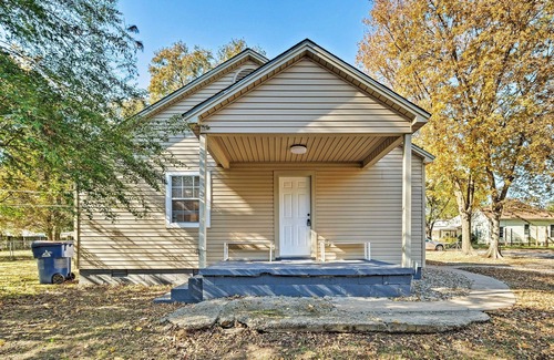 Fort Smith House | 2 Mi to Historic Sites: Cozy Fort Smith Home!