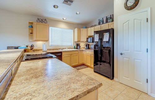 Payson Apartment | 2 Mi to Lake: Apt w/Balcony in Payson!