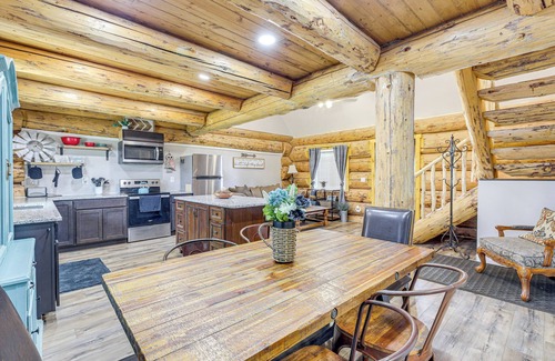 Gusher Cottage | < 2 Mi to Skinwalker Ranch: 'rustic Cliff' Retreat