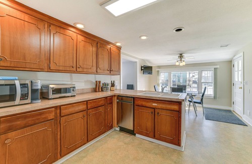 Munsons Corners House | 2 Mi to SUNY Cortland: Home Near Hiking & Golf!