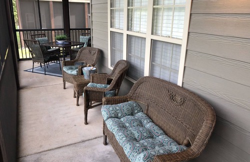 Branson West Villa | ! 2 MILES from SILVER DOLLAR CITY ! A MUST SEE! A great place to stay.