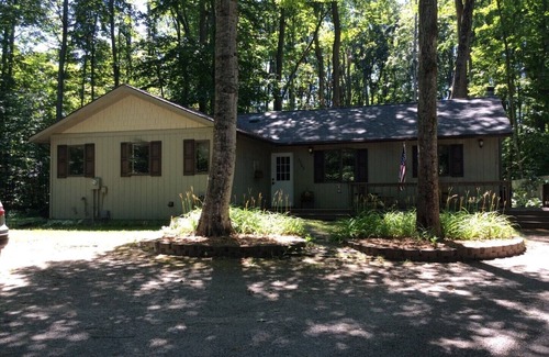 Cedar House | 2 Miles to Good Harbor Beach, Pet Friendly