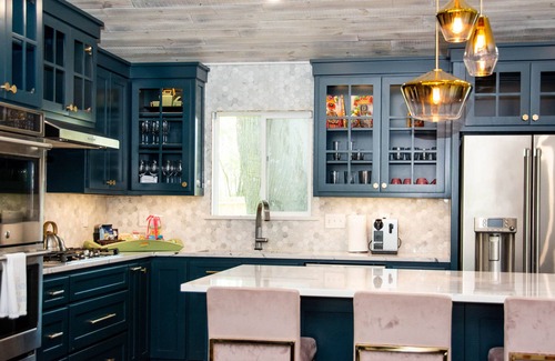 Bentonville House | 2 Min to I-49- U of A Graduation Weekend Available! Congratulations! Book Now!