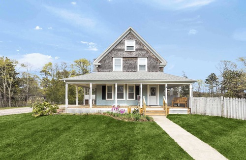 Buzzards Bay House | 2 Mins to Beach + Heated Saltwater Pool, Views!