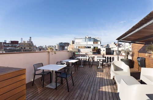 La Sagrada Familia Apartment | 2 minutes from the Sagrada Familia with community pool