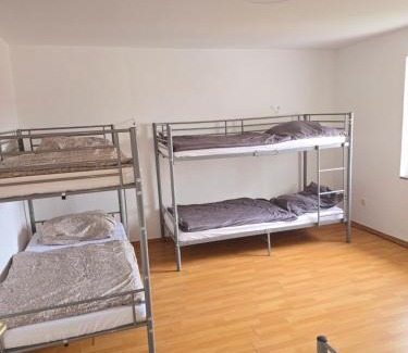 Oberhausen Apartment | 2 Montage oder Ferienunterkunft in Oberhausen
