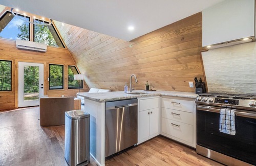 New Iberia Cabin | 2 New A-Frames by Rip Van Winkle w/Hot Tub