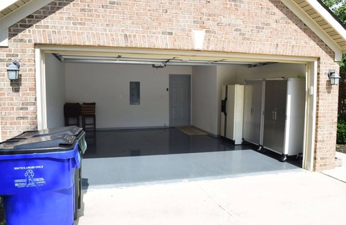 Lexington House | 2 or 3 Bedroom/Baths House in Andover Convenient to All of Lexington
