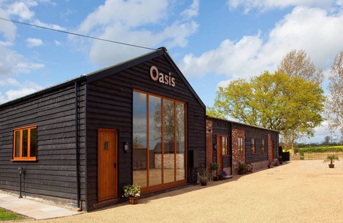 Halesworth House | 2 person romantic escape to the countryside with sunset views