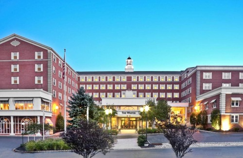 Morristown House | 2 Pet-Friendly Hotel Rooms Just Minutes from Local Shopping & Dining - Parking