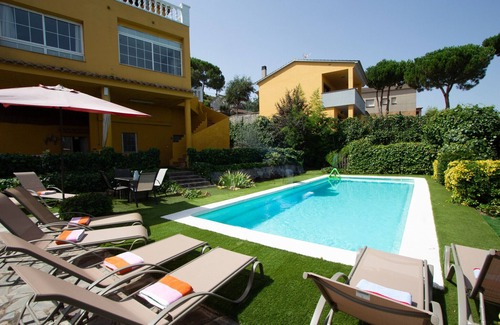 Mont Barbat Villa | 2 Private Abodes in One Magnificent Villa!