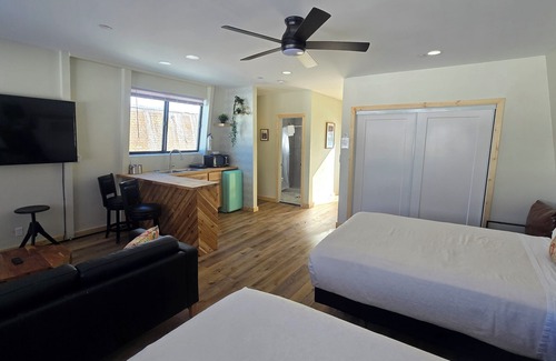 Mammoth Lakes Bed & Breakfast | 2 Queen Suite, Huge Deck, Free Breakfast!