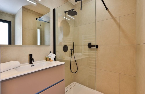 Le Rayol Apartment | 2-room apartment with panoramic sea view