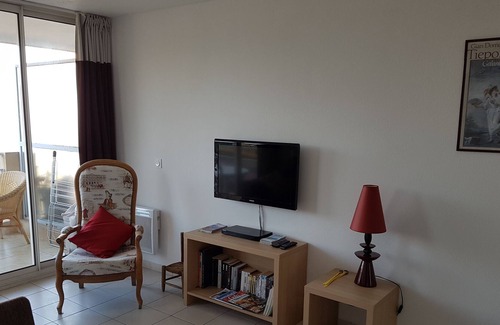 Theoule-sur-Mer Apartment | 2 room apartment new condition, sea view and pool